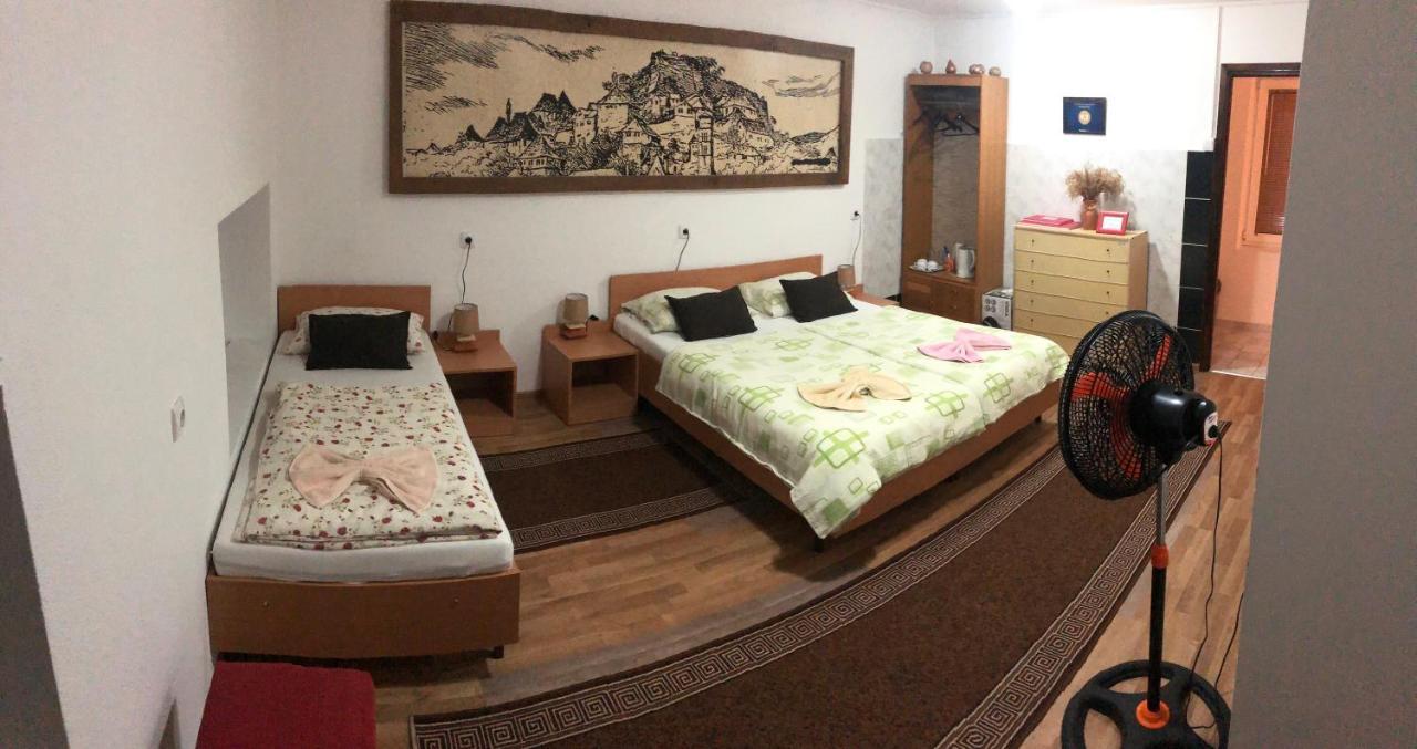 Prenociste Gany Hotel Jajca Kültér fotó
