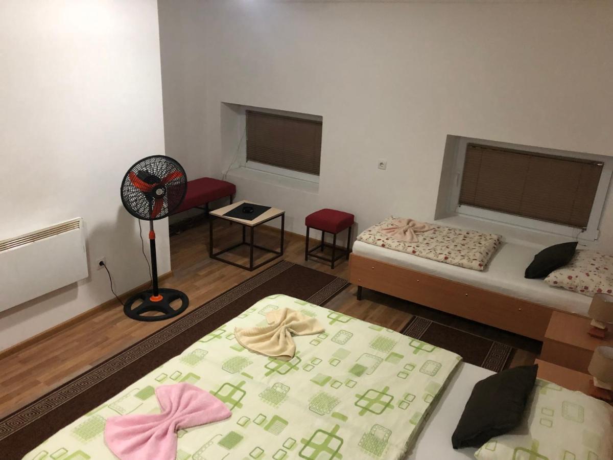 Prenociste Gany Hotel Jajca Kültér fotó